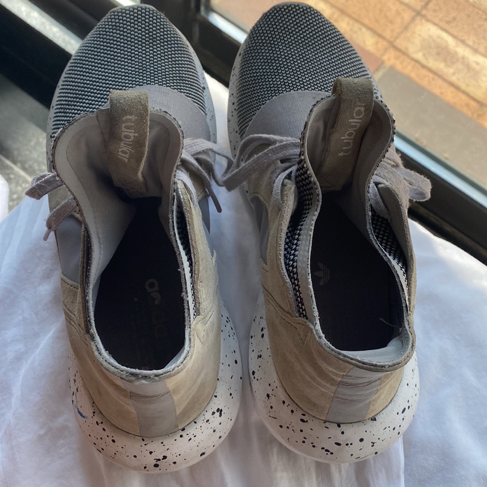 ADIDAS TUBULAR - Picture 4 of 5
